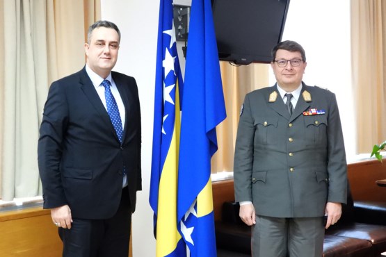 Predsjedavajući Zajedničke komisije za odbranu i sigurnost BiH Asim Sarajlić primio u oproštajnu posjetu komandanta EUFOR-a u BiH 